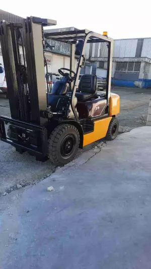 KOMATSU EN PERFECTO ESTADO