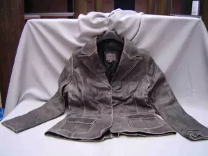 Chaqueta de mujer Piel legítima en gris