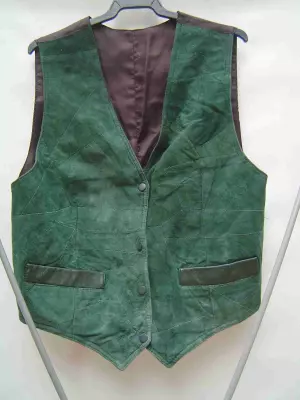 Chaleco de piel, color verde oliva