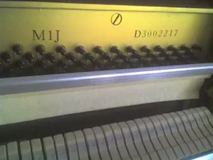 vendo Piano vertical YAMAHA M1J