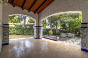 CHALET DE 3 HABITACIONES 2 BAÑOS EN PUNTA PRIMA A 300 METROS DEL MAR  ( ORIHUELA COSTA) ALICANTE