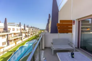 ATICO EN MIL PALMERAS ( ORIHUELA COSTA) CON VISTAS AL MAR DE 3 HABITACIONES 2 BAÑOS
