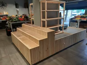MUEBLES PARA TIENDAS Y COMERCIOS .
