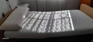 Cama para personas con movilidad reducida