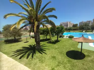 Precioso bungalow en Torrevieja (Pueblo Marino Torreblanca ) Alicante