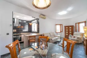 CHALET DE 2 HABITACIONES 2 BAÑOS ZONA FLORIDA EN ORIHUELA COSTA