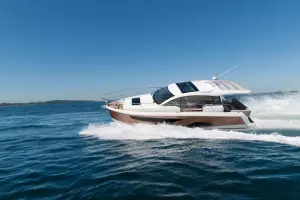 Sealine C330 (New Build)