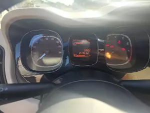 VENDO PRECIOSO *FIAT PANDA* AÑO  2013 1.2  GASOLINA.  120.00