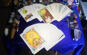 Videncia Real y Tarot con Juan Roucam – Respuestas Claras y Sin Mentiras