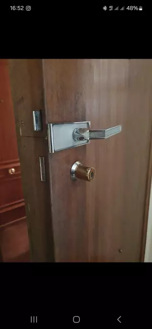 Cerrajero 24 horas Madrid urgente apertura de puertas