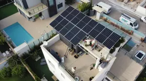 Instalación Solar 6kW Monofásico para Techo Inclinado | Batería 10?kWh | España