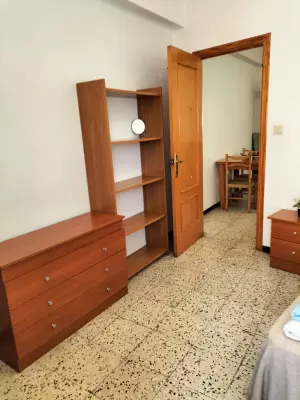 En Almería una habitación