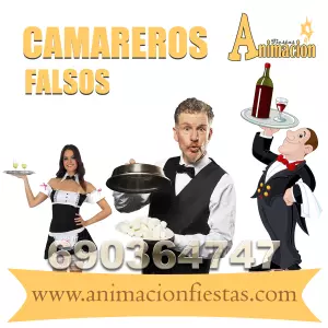 Actores infiltrados como camareros falsos