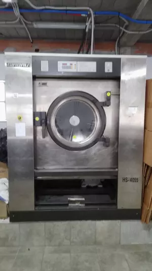 Lavandería Industrial en pleno funcionamiento