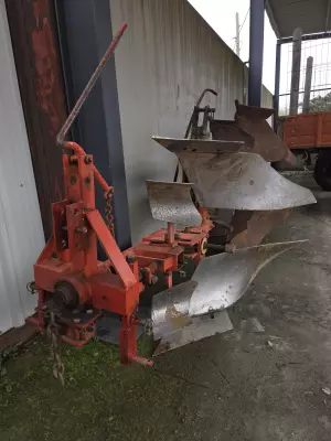 Arados tractor pequeño Ocasión