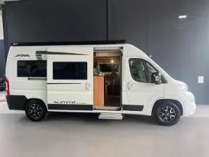 Camper de la marca Possl modelo Summut 600 Plus