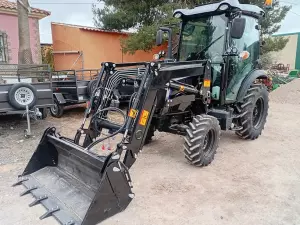 TRACTOR FRUTERO CON CABINA Y PALA DE 50 CV (NUEVO).