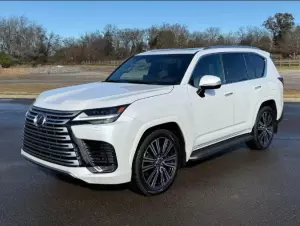 2023 Lexus LX600 4WD Gcc Full Options 16,200KM
