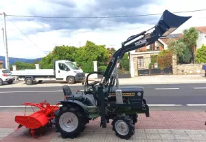 CON PALA. YANMAR YM 1401. 4x4. 3 CL. Con FRESADORA