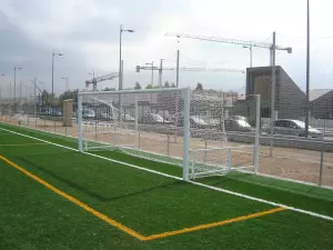 JUEGO PORTERIAS ALUMINIO FUTBOL 7  120X100 MM ABATIBLES CON ARQUILLOS# LACADOS