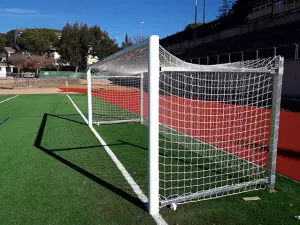JUEGO PORTERIAS ALUMINIO FUTBOL 7  90 MM ABATIBLES CON ARQUILLOS GALVANIZADOS EN CALIENTE