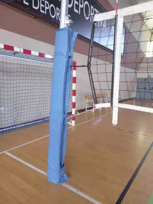 Protecciones para postes de voleibol anclados