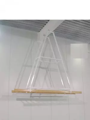 Anclaje para instalación de escalera a techo.