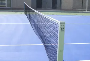 Postes tenis y pádel aluminio. Sección cuadrada