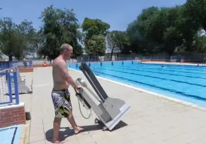 Elevador 400 transportable 150/120 KG GRUA PISCINA