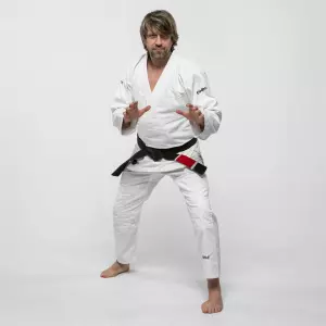Brazilian Jiu Jitsu Gi Shaka 24