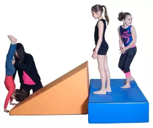 Conjunto 93 GIMNASIA