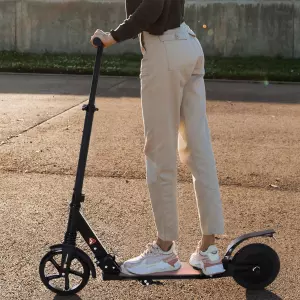 Patinete Eléctrico para Mayores de 14 Años E-Scooter Plegable Manillar Ajustable 15km/h Batería Recargable 22 6V Monopatín 150W Carga 100kg