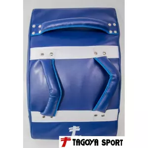 Escudo curvado para patadas con triple agarre, PVC resistente.