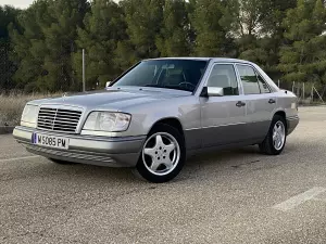 Mercedes-Benz E-300 Diesel Multiválvulas (atmosférico)