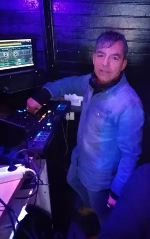 Dj para fiesta, discotecas