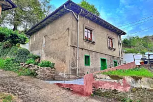 SE VENDE CASA DE ALDEA, CON HUERTO, EN ASTURIAS