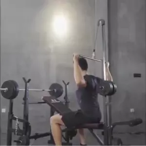 Máquina multifunción de musculación.