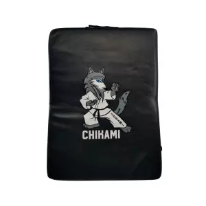 Okami Kids Kick Shields Chikami Negro ESCUDO CURVO 30X40X10 CM