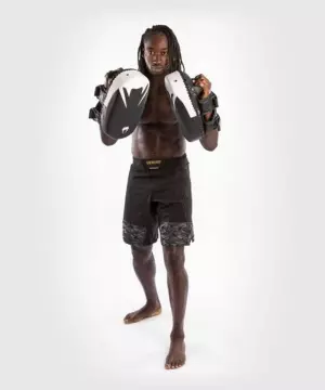 Venum Light Kick Pads Negro-Blanco PAO BOXEO