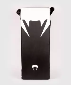 Venum Satchel Kick Shield Negro-Blanco ESCUDO