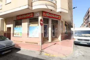 Local comercial esquinero