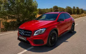 #  MERCEDES-BENZ GLA 180 AMG LINE 7G-DCT | 122 CV |