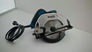 Sierra Circular Makita 1050W