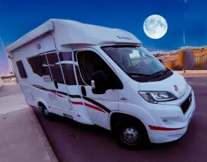 Autocaravana Perfilada S?LIGHT – 4 Plazas – Año 2015