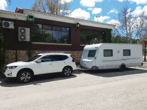 Caravana Knaus Sport 500 FDK ,full equip.