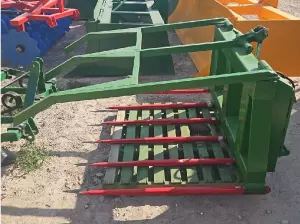 RECOGE RAMAS O CARGADOR DE ALPACAS HIDRÁULICO PARA PALA.