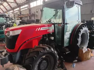 MASSEY FERGUSON 3650 F XTra con cabina.