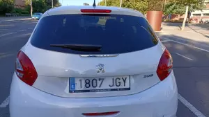PEUGEOT 208 1.2 VTI