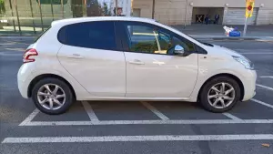 PEUGEOT 208 STILE 1.2