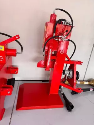 TJM AV-18 – ASTILLADORA DE LEÑA VERTICAL 18 T PARA TRACTOR